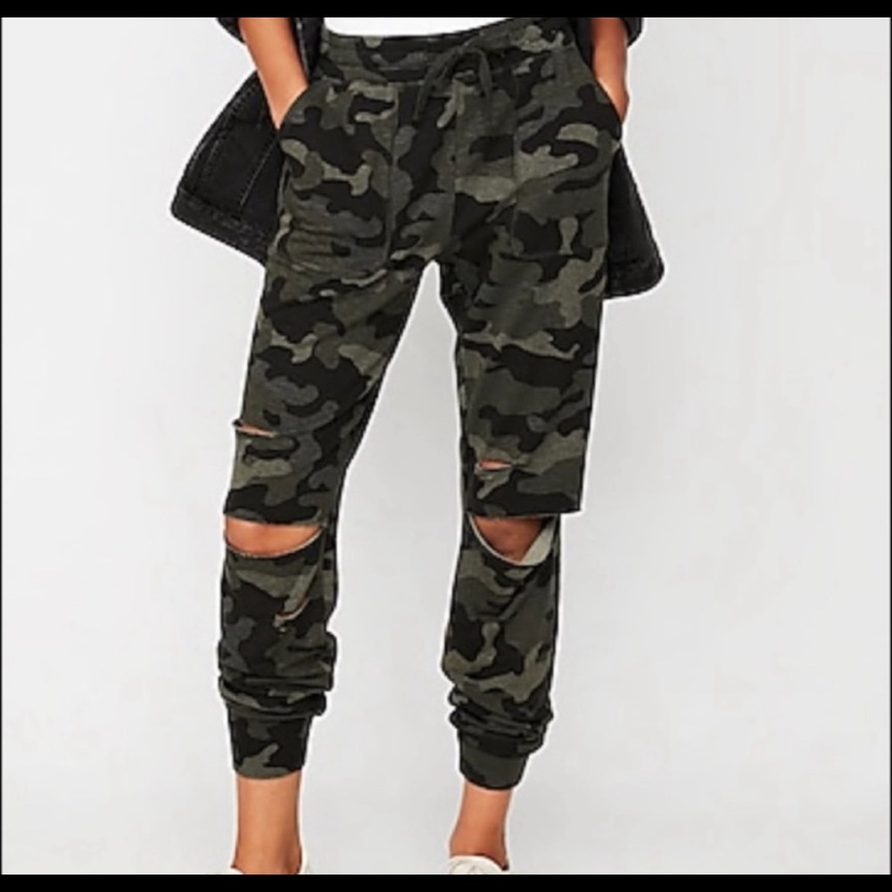 Distressed camo joggers